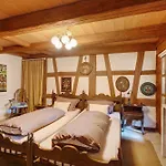 Talblickhof Mit 100 Qm *